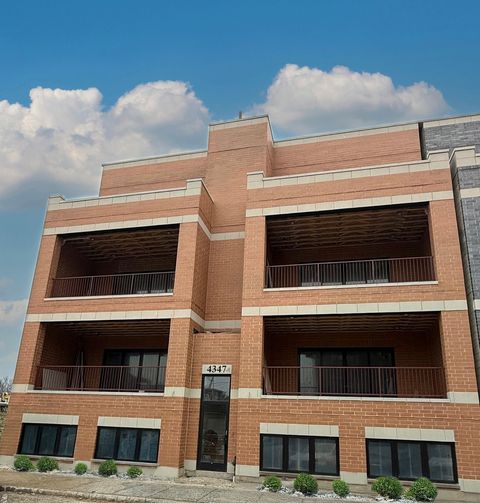 Photo of 4347 N Richmond Avenue #2N, Chicago, IL 60618 (MLS # 12332204)