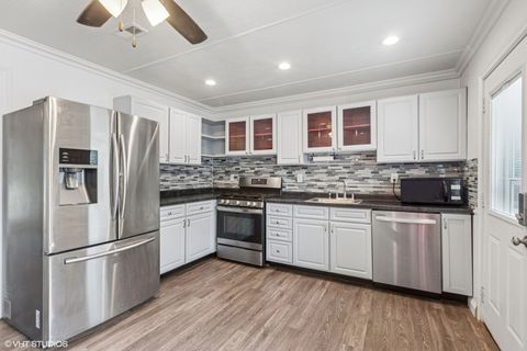 Tiny photo for 27 Ridge Circle, Streamwood, IL 60107 (MLS # 12432037)