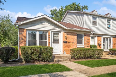 Photo of 4028 Oxford Court, Streamwood, IL 60107 (MLS # 12683890)