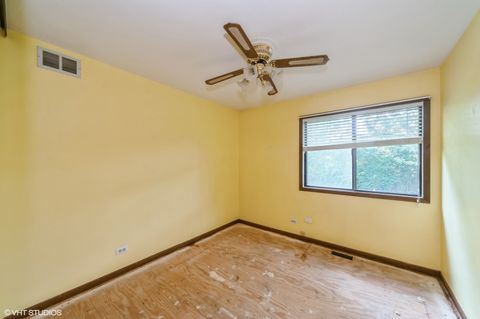 Tiny photo for Vernon Hills, IL 60061 (MLS # 12498895)