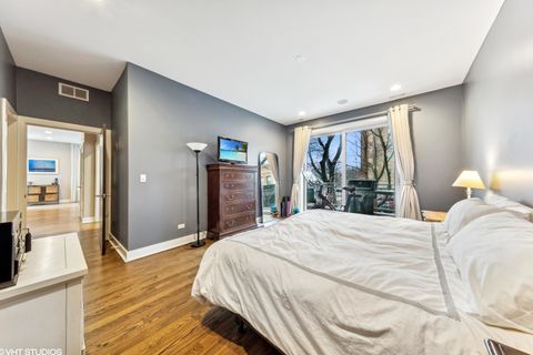 Tiny photo for 3255 N Paulina Street #2B, Chicago, IL 60657 (MLS # 12463473)