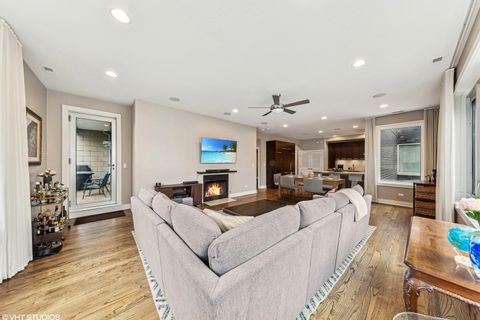 Tiny photo for 3255 N Paulina Street #2B, Chicago, IL 60657 (MLS # 12463473)
