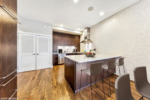 Tiny photo for 3255 N Paulina Street #2B, Chicago, IL 60657 (MLS # 12463473)