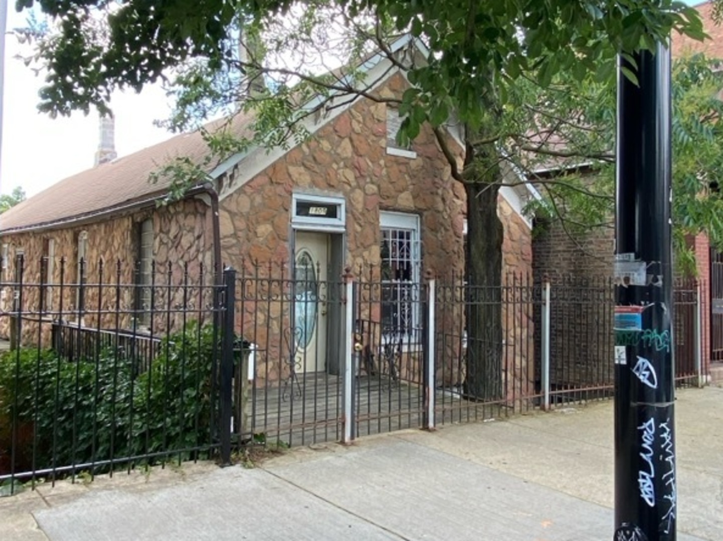 1809 W 21st Street