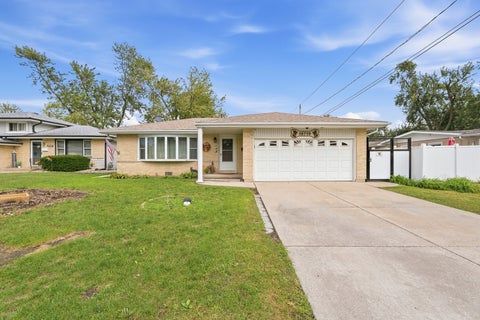 Photo of 15719 Kenwood Avenue, South Holland, IL 60473 (MLS # 12732960)