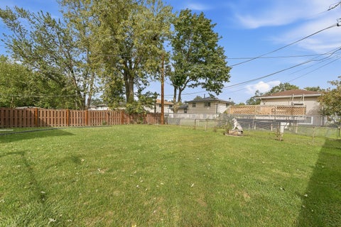 Tiny photo for 15719 Kenwood Avenue, South Holland, IL 60473 (MLS # 12732960)