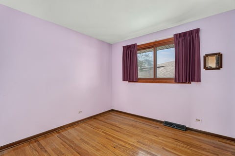 Tiny photo for 15719 Kenwood Avenue, South Holland, IL 60473 (MLS # 12732960)
