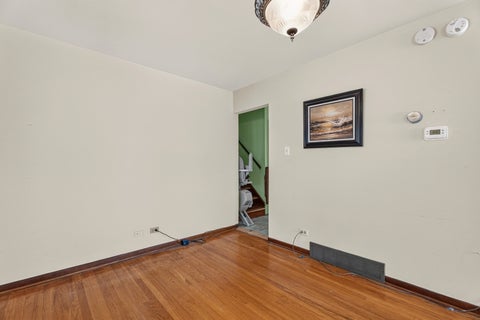 Tiny photo for 15719 Kenwood Avenue, South Holland, IL 60473 (MLS # 12732960)