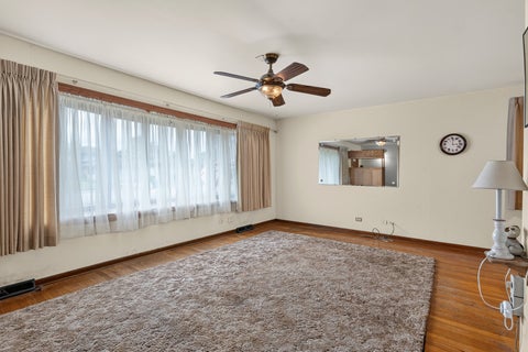 Tiny photo for 15719 Kenwood Avenue, South Holland, IL 60473 (MLS # 12732960)