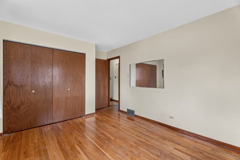 Tiny photo for 15719 Kenwood Avenue, South Holland, IL 60473 (MLS # 12732960)