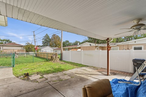 Tiny photo for 15719 Kenwood Avenue, South Holland, IL 60473 (MLS # 12732960)