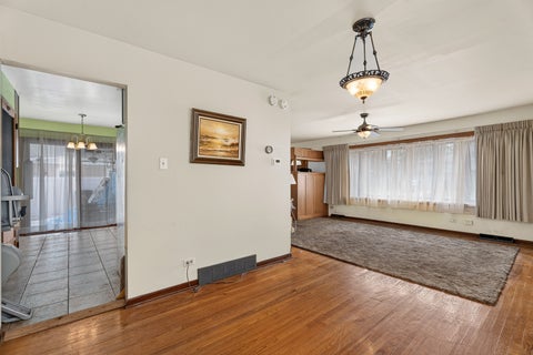 Tiny photo for 15719 Kenwood Avenue, South Holland, IL 60473 (MLS # 12732960)