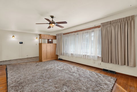 Tiny photo for 15719 Kenwood Avenue, South Holland, IL 60473 (MLS # 12732960)