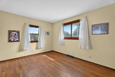 Tiny photo for 15719 Kenwood Avenue, South Holland, IL 60473 (MLS # 12732960)