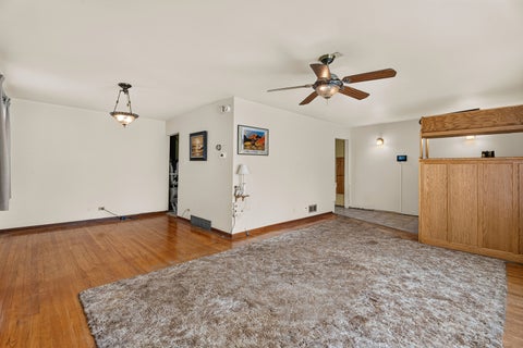 Tiny photo for 15719 Kenwood Avenue, South Holland, IL 60473 (MLS # 12732960)