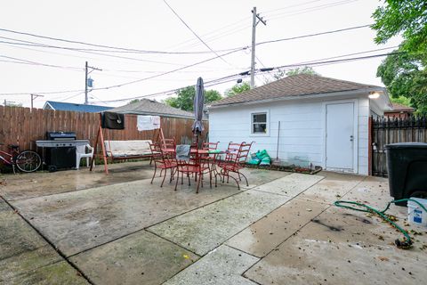 Tiny photo for 4958 N KEELER Avenue, Chicago, IL 60630 (MLS # 12660072)