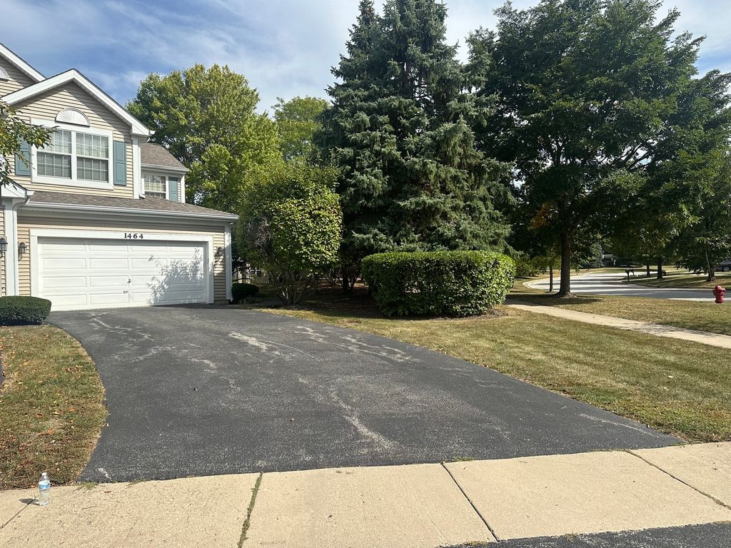 Photo for 1464 Division Court, St. Charles, IL 60174 (MLS # 12485596)