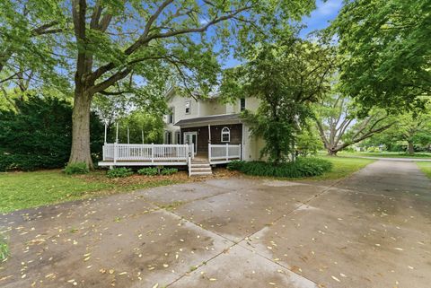 Tiny photo for 708 S College Avenue, Aledo, IL 61231 (MLS # 12671392)