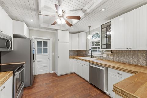 Tiny photo for 708 S College Avenue, Aledo, IL 61231 (MLS # 12671392)