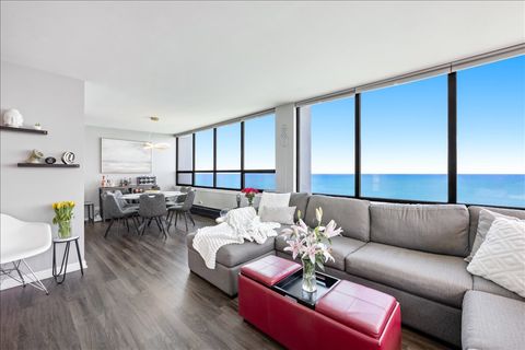 Tiny photo for 6171 N Sheridan Road #2512, Chicago, IL 60660 (MLS # 12625529)