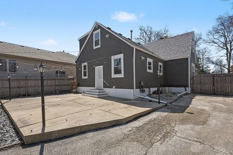 Tiny photo for 11231 S Worth Avenue, Worth, IL 60482 (MLS # 12607630)