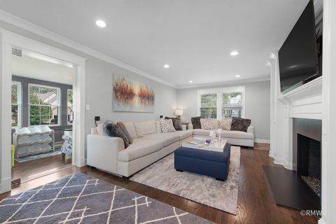 Tiny photo for 430 N Maple Street, Itasca, IL 60143 (MLS # 12486818)
