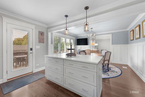 Tiny photo for 430 N Maple Street, Itasca, IL 60143 (MLS # 12486818)