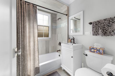 Tiny photo for 430 N Maple Street, Itasca, IL 60143 (MLS # 12486818)