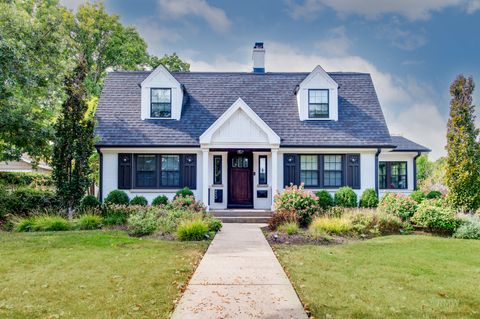 Photo of 430 N Maple Street, Itasca, IL 60143 (MLS # 12486818)