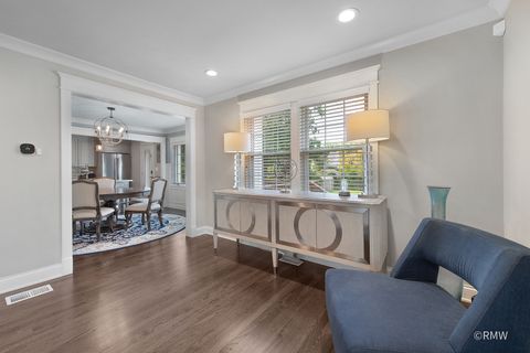 Tiny photo for 430 N Maple Street, Itasca, IL 60143 (MLS # 12486818)