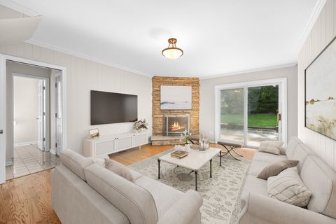 Tiny photo for 721 Concord Lane, Barrington, IL 60010 (MLS # 12497425)