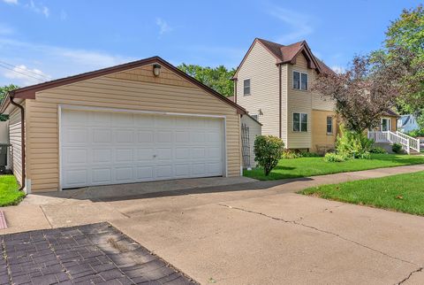 Tiny photo for 17803 Escanaba Avenue, Lansing, IL 60438 (MLS # 12446923)
