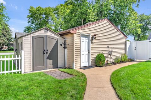 Tiny photo for 17803 Escanaba Avenue, Lansing, IL 60438 (MLS # 12446923)