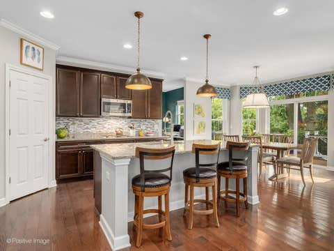 Tiny photo for 1250 W Thomas Road, Wheaton, IL 60187 (MLS # 12731552)