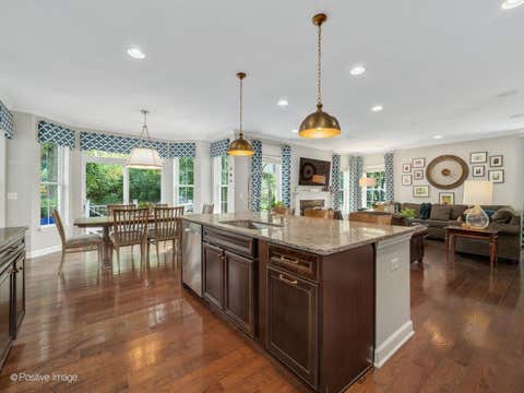 Tiny photo for 1250 W Thomas Road, Wheaton, IL 60187 (MLS # 12731552)
