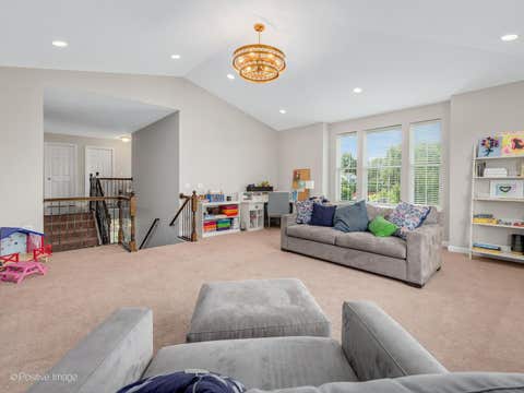 Tiny photo for 1250 W Thomas Road, Wheaton, IL 60187 (MLS # 12731552)
