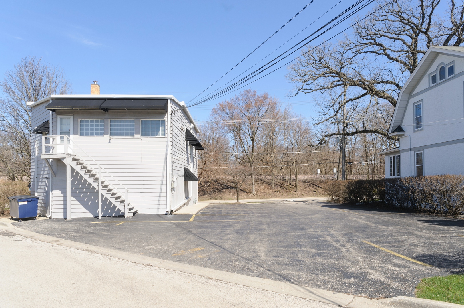 2558 Green Bay Road