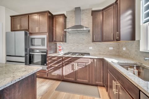 Tiny photo for 1007 Kessler Drive, Mundelein, IL 60060 (MLS # 12577980)