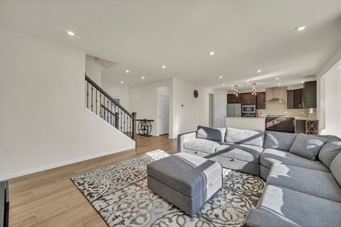 Tiny photo for 1007 Kessler Drive, Mundelein, IL 60060 (MLS # 12577980)