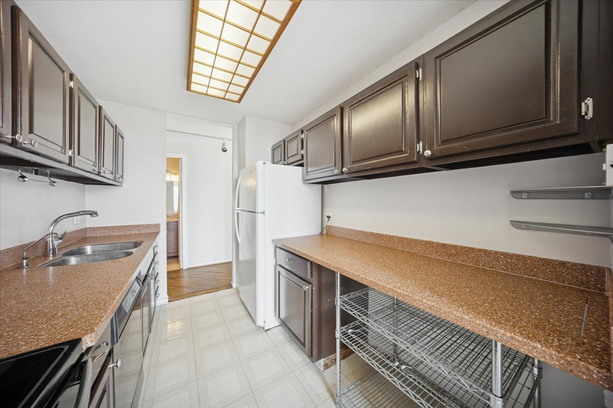 901 S PLYMOUTH Court 802