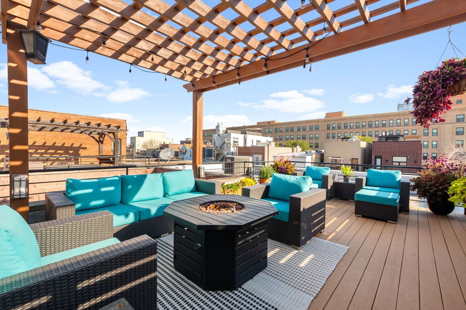 2415 N Janssen Avenue D