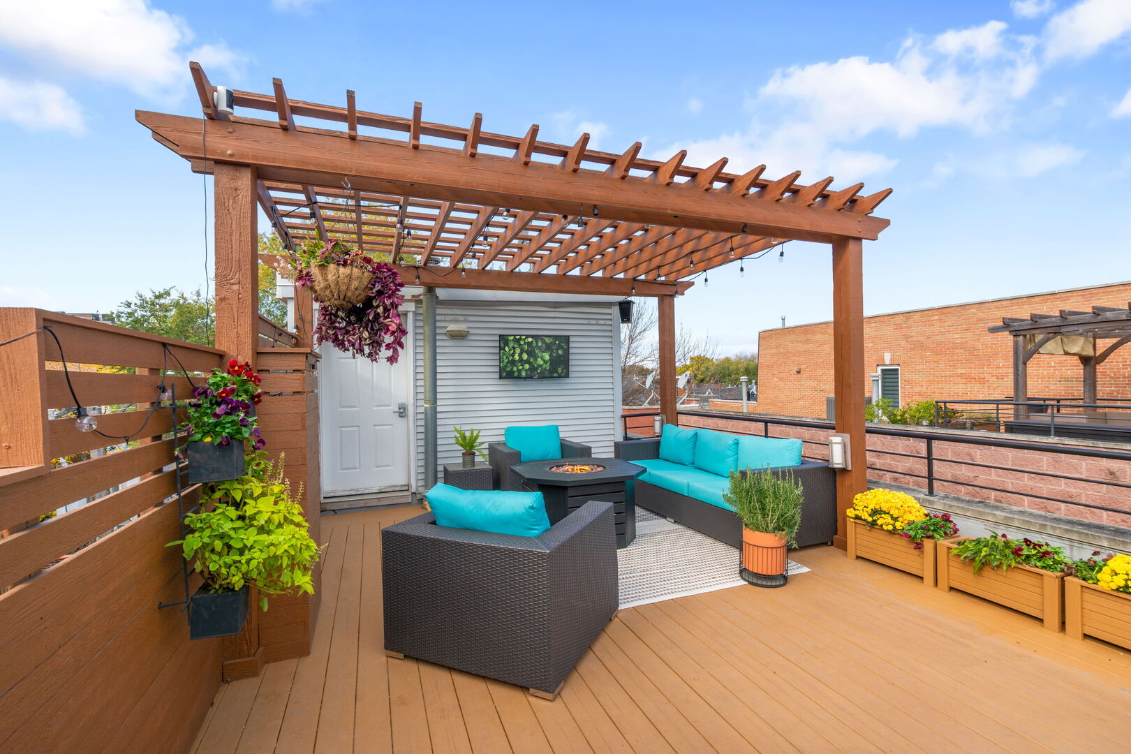 2415 N Janssen Avenue D