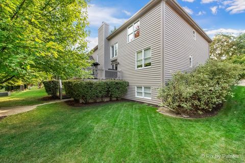 Tiny photo for 4 Point O Woods Court, Lake In The Hills, IL 60156 (MLS # 12486428)