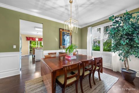 Tiny photo for 4 Point O Woods Court, Lake In The Hills, IL 60156 (MLS # 12486428)