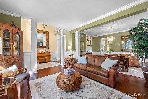 Tiny photo for 4 Point O Woods Court, Lake In The Hills, IL 60156 (MLS # 12486428)