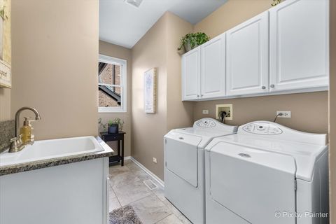 Tiny photo for 4 Point O Woods Court, Lake In The Hills, IL 60156 (MLS # 12486428)