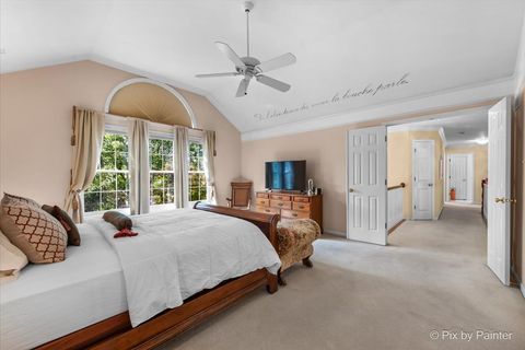 Tiny photo for 4 Point O Woods Court, Lake In The Hills, IL 60156 (MLS # 12486428)