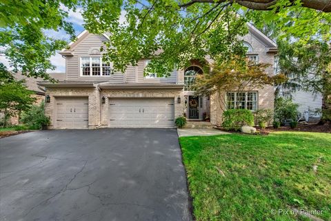 Photo of 4 Point O Woods Court, Lake In The Hills, IL 60156 (MLS # 12486428)