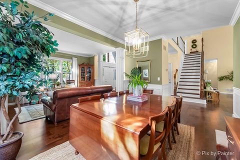 Tiny photo for 4 Point O Woods Court, Lake In The Hills, IL 60156 (MLS # 12486428)