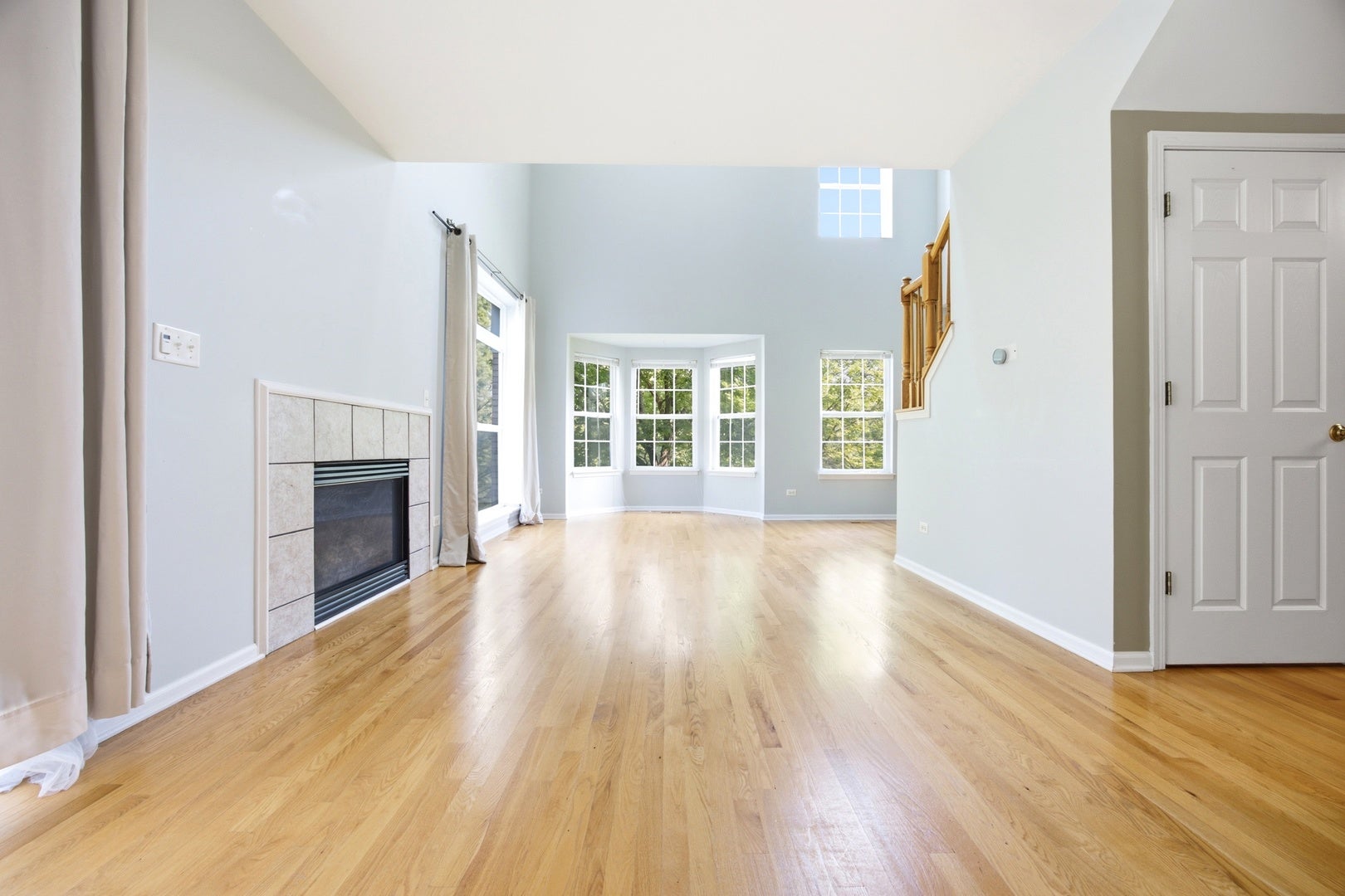 1330 Lunt Court 1330